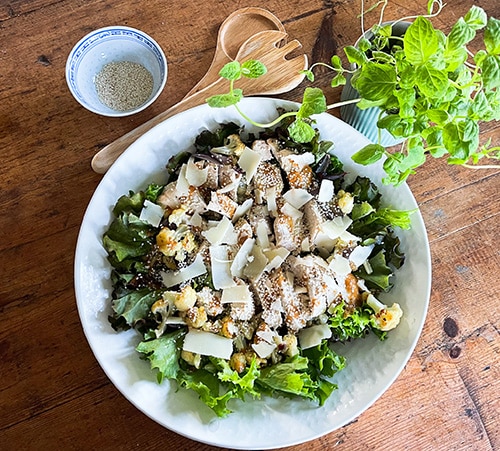 Lämmin kanasalaatti