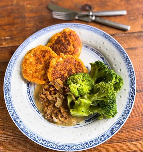 Linssipihvit ja sienikastike