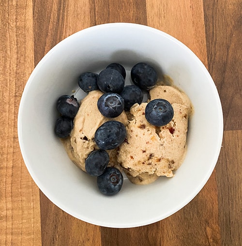 Kookos-vanilja-jäätelö