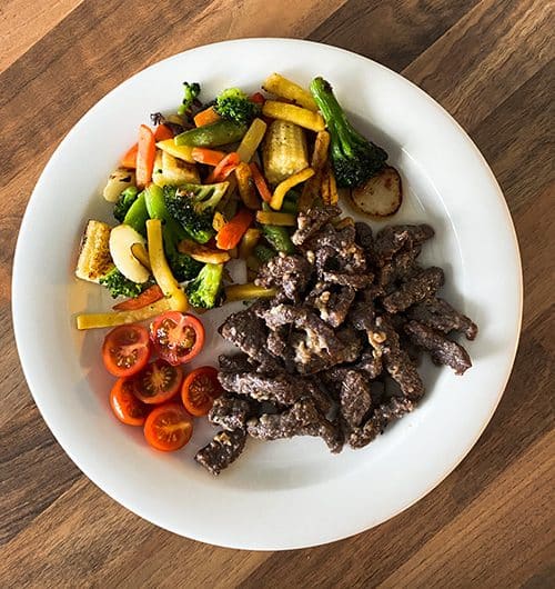 Naudansuikaleita ja wokkia