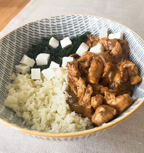 Kanakulho kukkakaaliriisillä