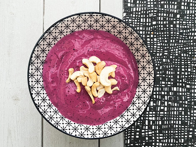 Luumu-mustaherukkasmoothie