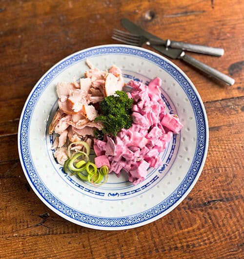 Nopea punajuurisalaatti ja kanaa