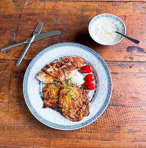 Pähkinäiset kyssäkaalipihvit ja kanaa