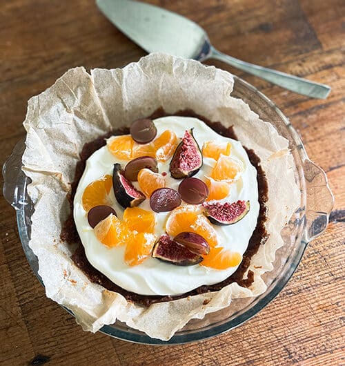 Pähkinä-viikunatorttu raakakakkupohjalla