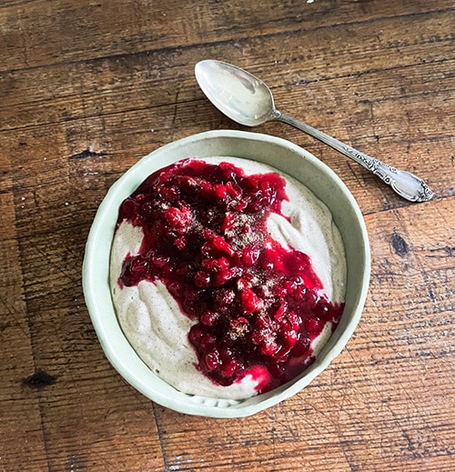 Smoothiekulho puolukkasurvoksella