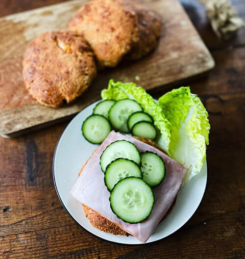 Juustoiset leipäset