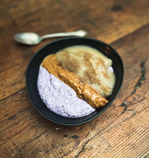 Mustikkainen tuorepuuro omenalla