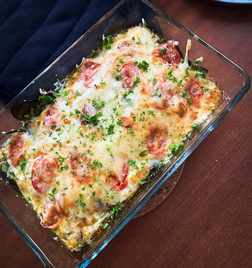 Pinaatti-raejuustouunimunakas