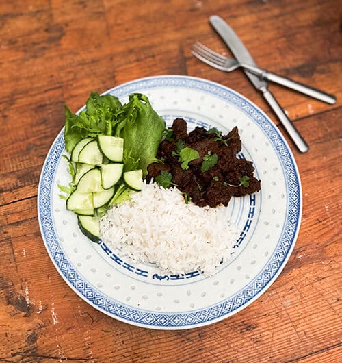 Rendang indonesialainen lihapata