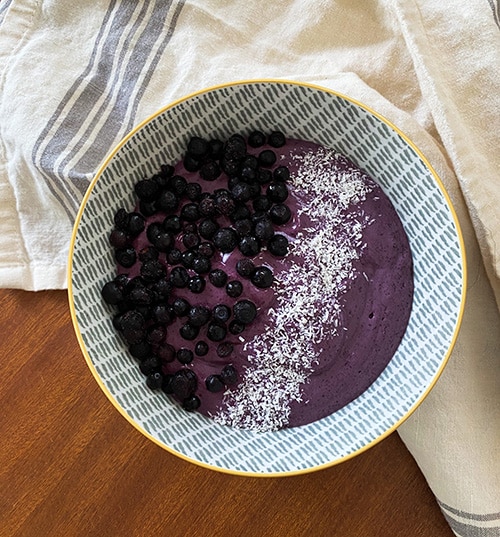 Mustikka-kiivismoothie