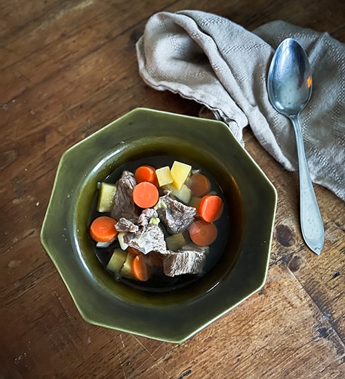 Perinteinen lihakeitto