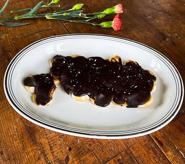 Maapähkinäinen banaani-suklaaherkku