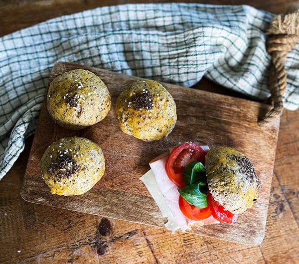 Rouheiset sämpylät