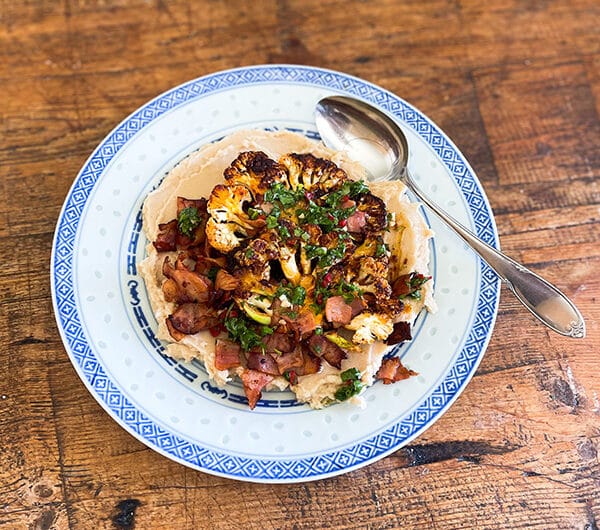 Kukkakaalipihvit ja voipapupyree chimichurrilla