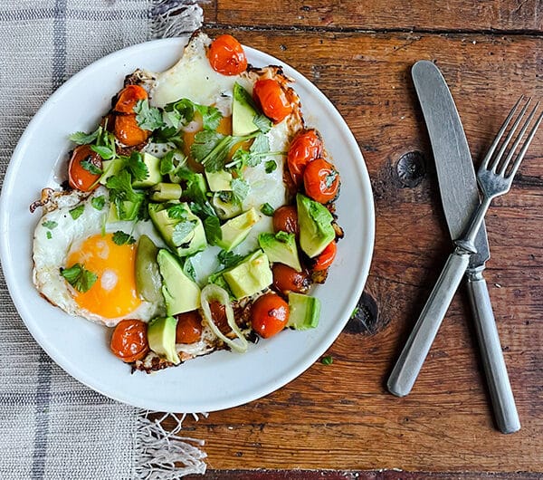 Avokado-kananmunapannu