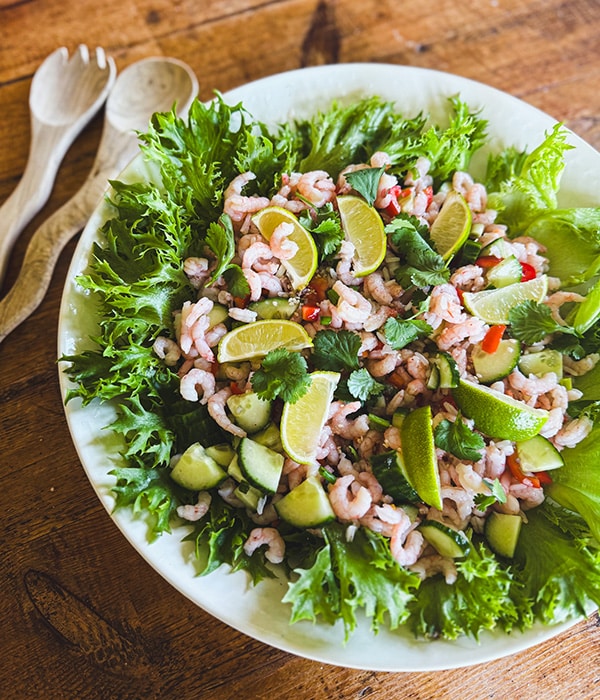 Itämainen katkarapu-riisisalaatti