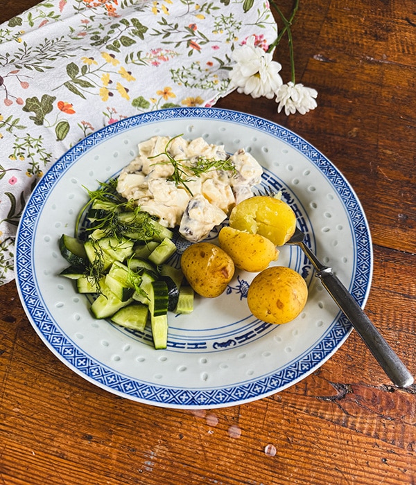 Sillikaviaari ja uusia perunoita