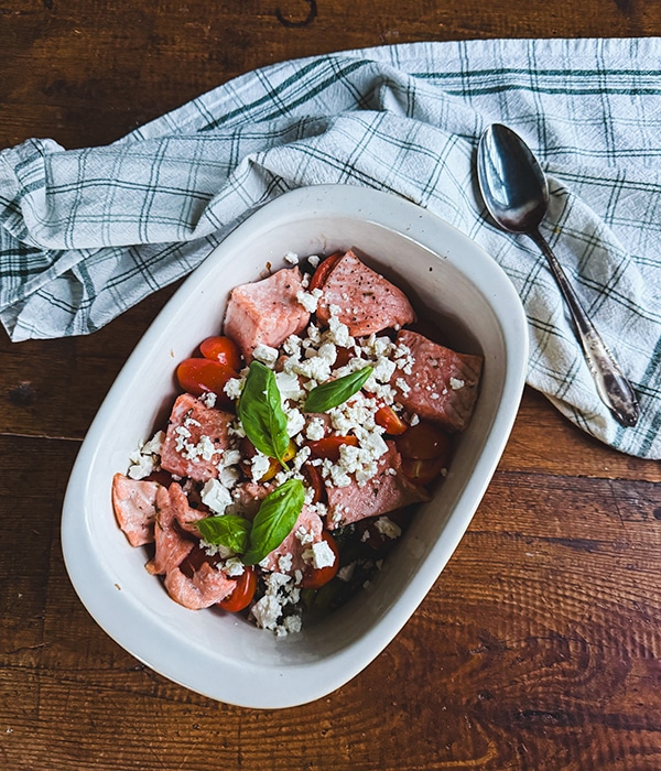 Helppo tomaatti-lohivuoka